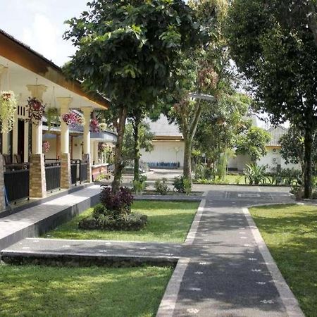 Hotel Indra Djaya Cisarua Bagian luar foto