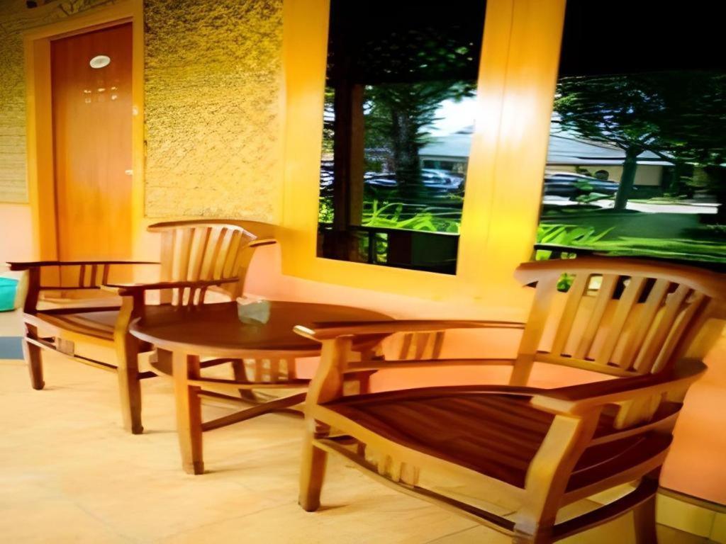 Hotel Indra Djaya Cisarua Bagian luar foto